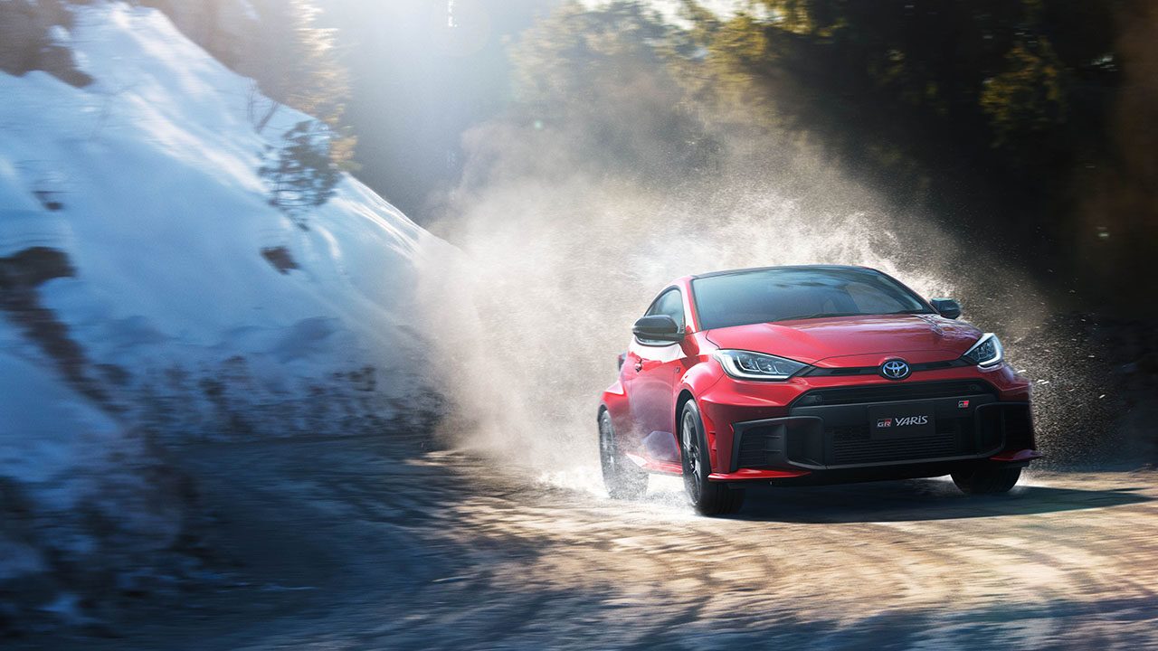 1_0000_GR Yaris 2025 (2)