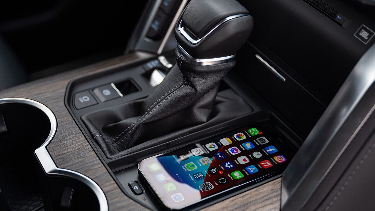 1_0000s_0005_LC300_Teaser-SJP-100-flip