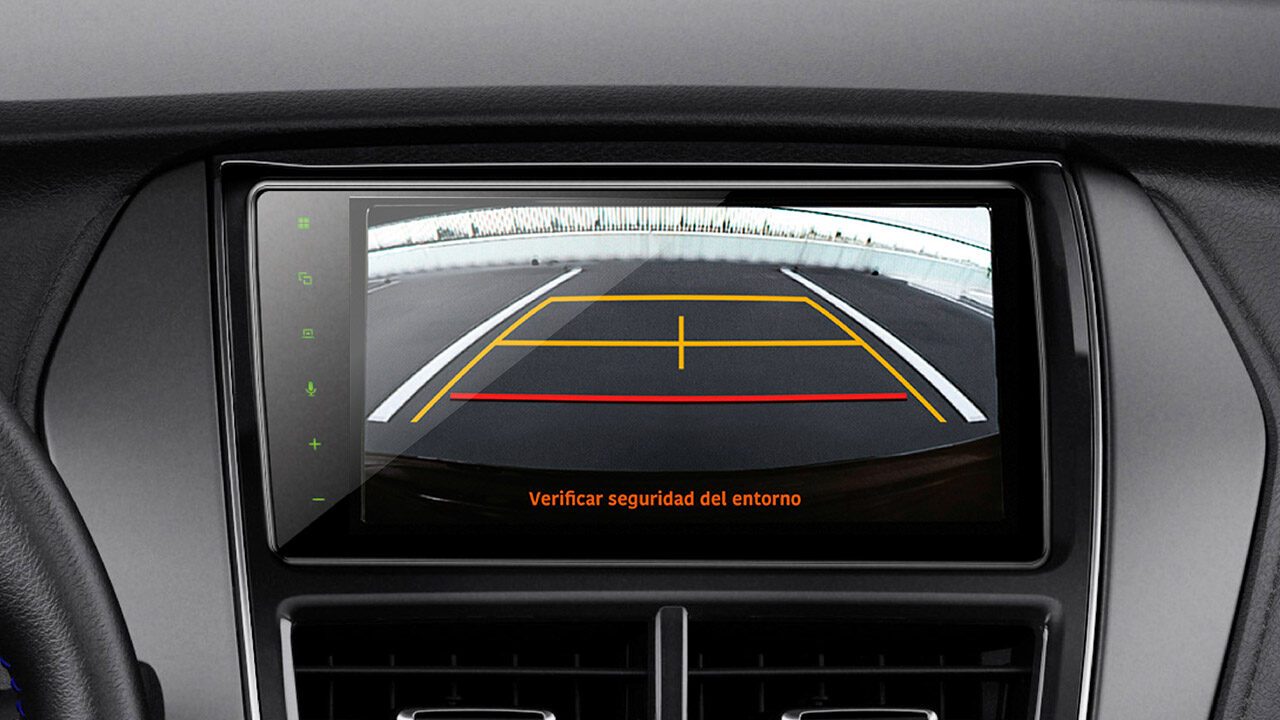 imagenes caracteristicas_0010_Yaris - Cámara de Estacionamiento-2024