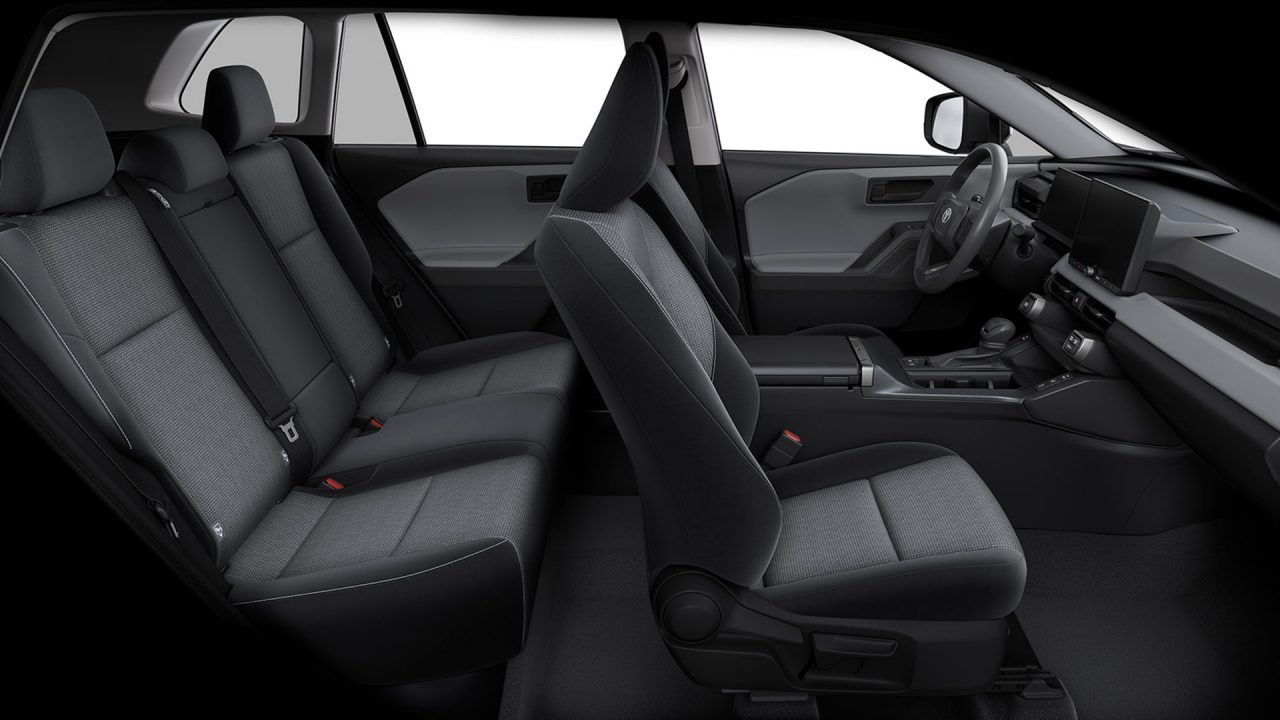 redim nuevas imagenes rav4_0004_TA_0626_Landing_RAV4_interior2_1735x967